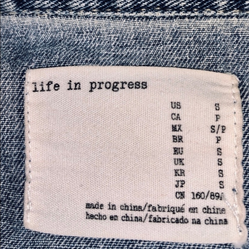 Distressed Jean Jacket - Picture 5 of 7